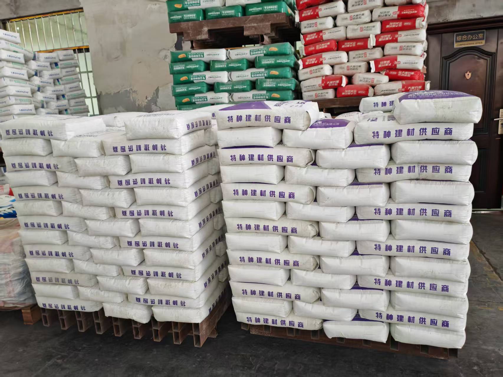 商州拱顶带模注浆料